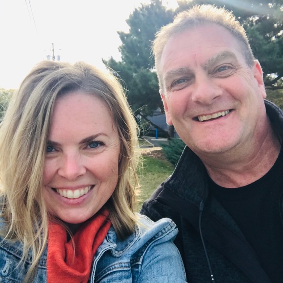 Hi, I'm Halli ... Welcome to my Closet! - Picture 3 of 8